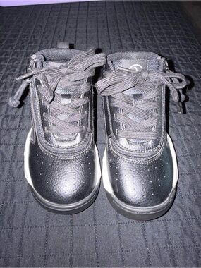 Billy Footwear Black Sneakers with White Side Accents - Kids